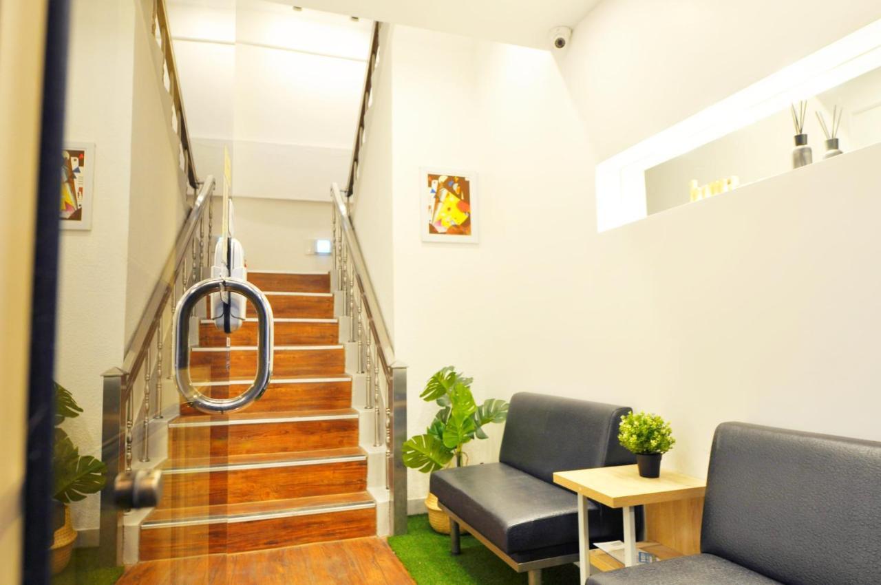 Oyo Hostel Dongdaemun1 Сеул Экстерьер фото