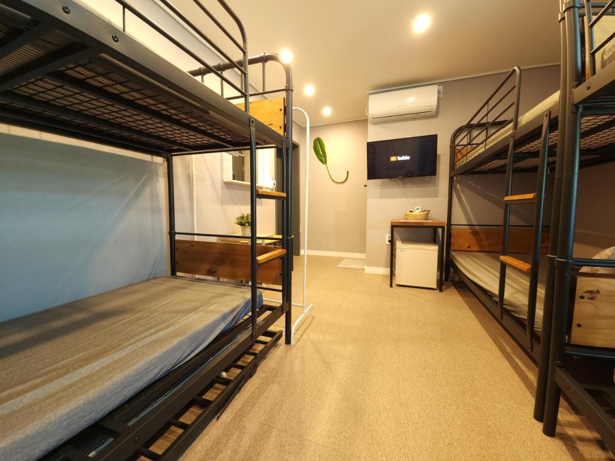 Oyo Hostel Dongdaemun1 Сеул Экстерьер фото